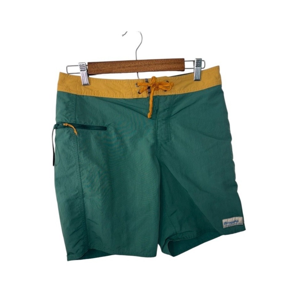 Patagonia Wavefarer Boardshorts Men's Size 30 Green Yellow Surf Swim Trunks